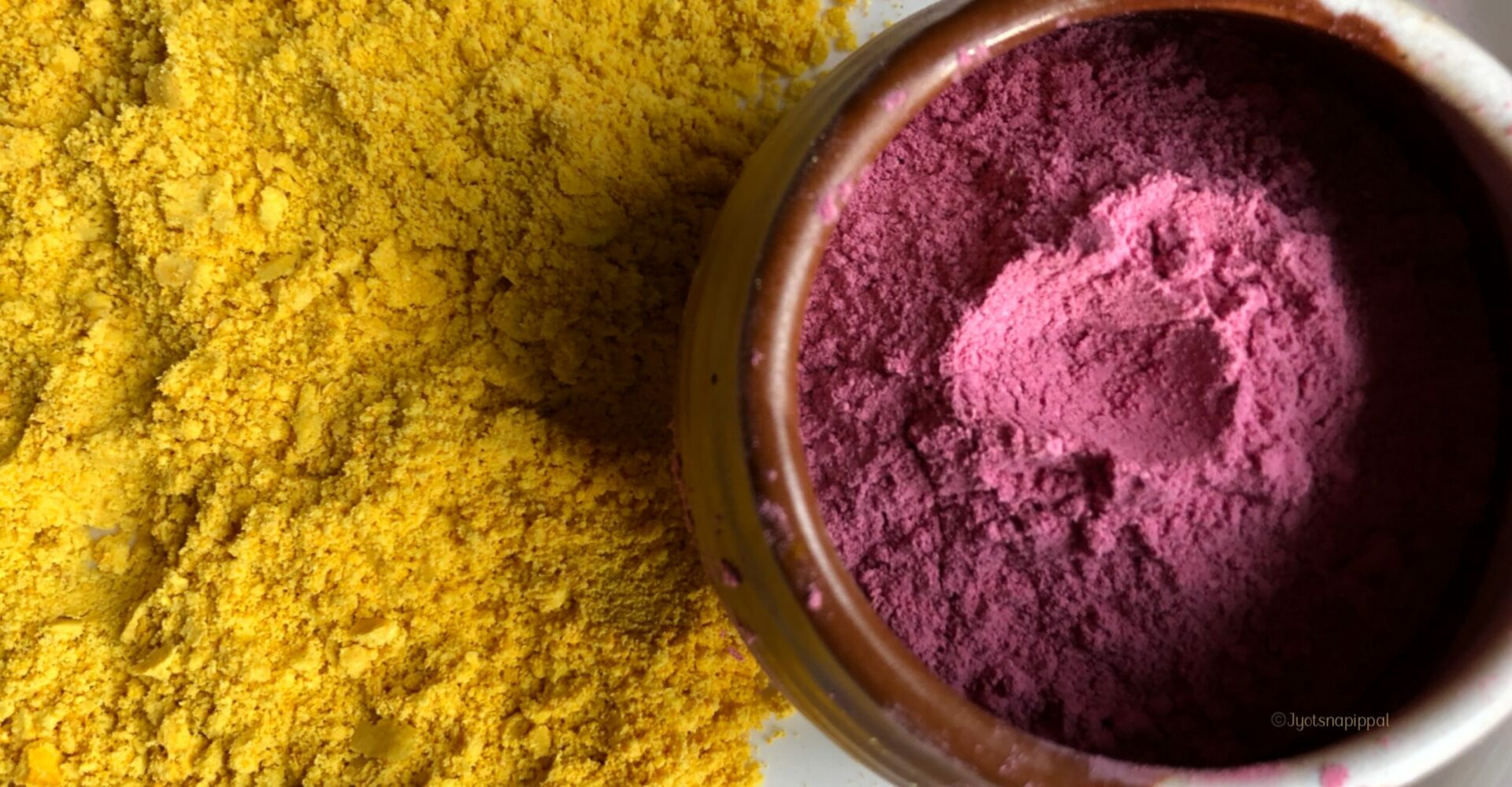 How to make organic and non-toxic Holi Colors - Lost in Colours